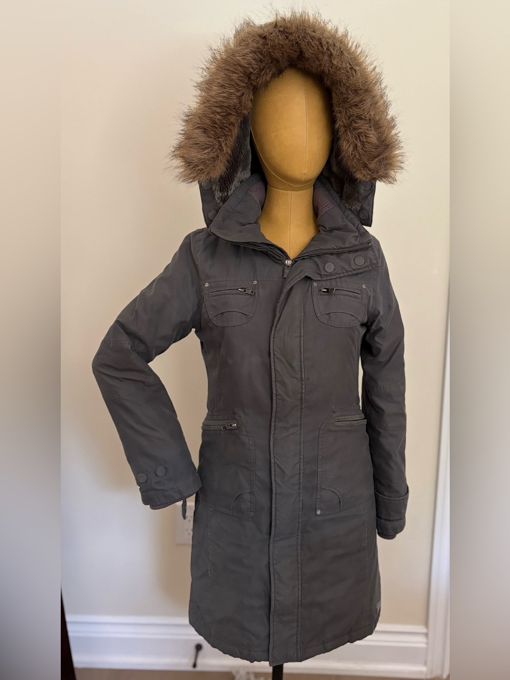ARITZIA TNA Women's Grey Verbier Hooded Long Trench Coat with Faux Fur Trim (XS) - Picture 1 of 12